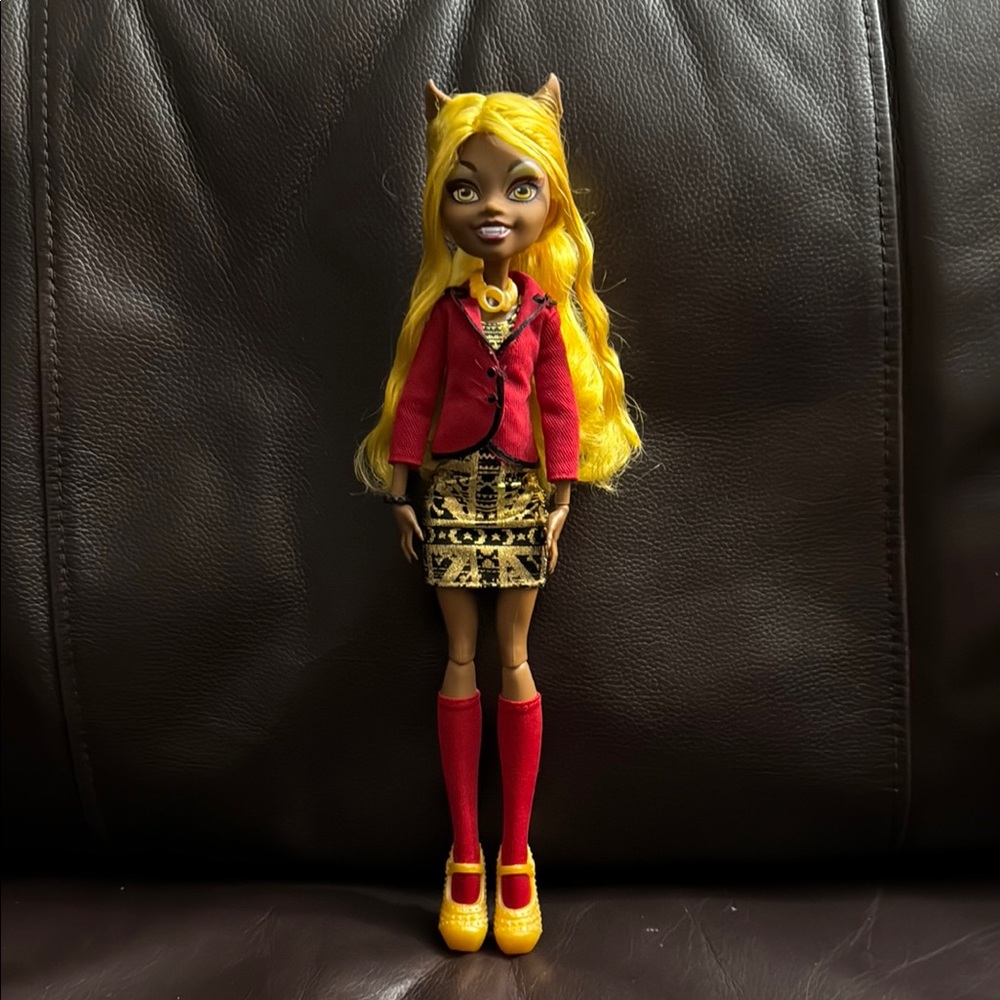 monster high FCA clawdia wolf